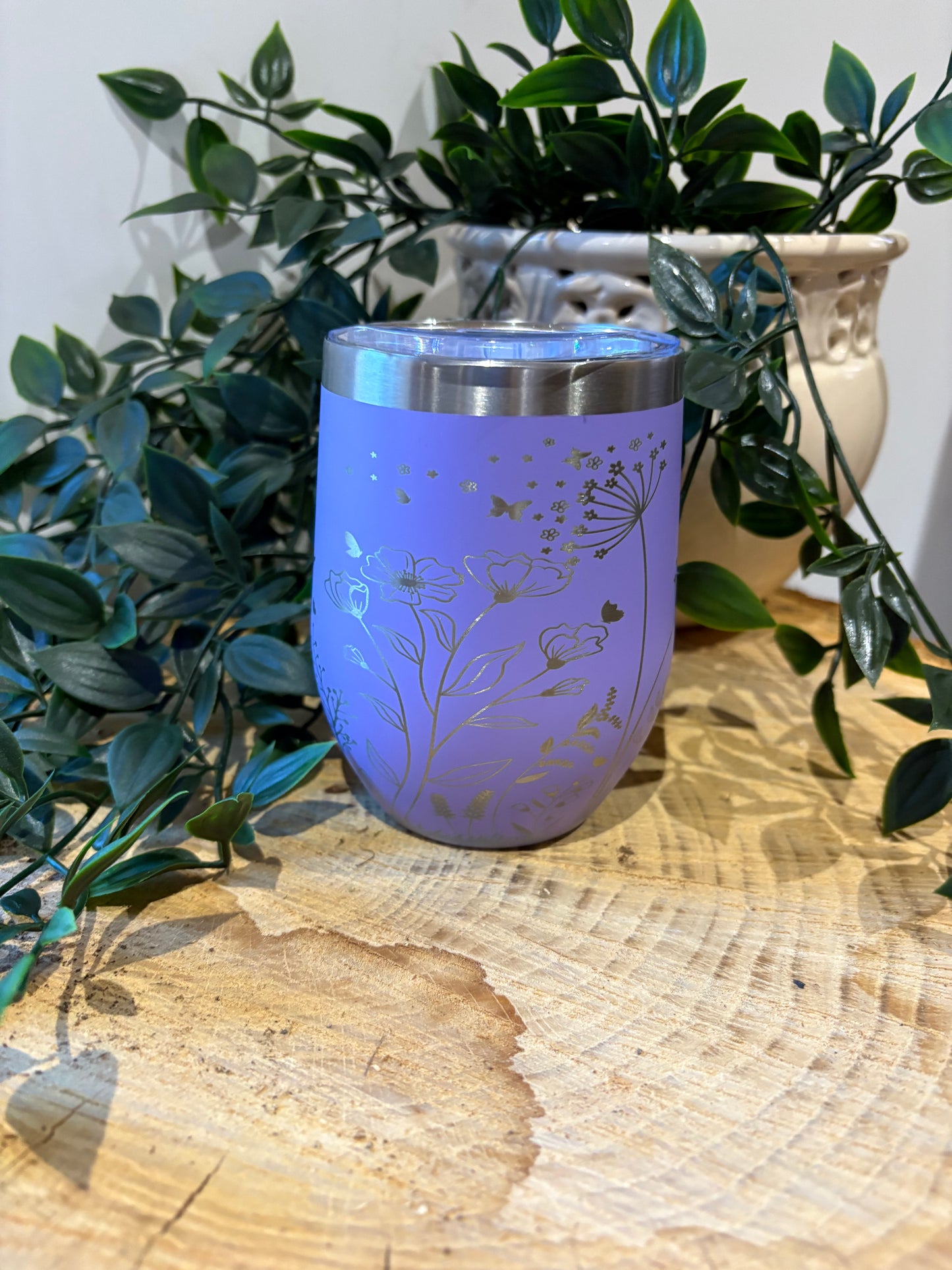 Flowery engraved thermal mug