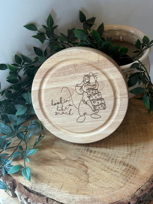 Gus Gus cheeseboard with utensils