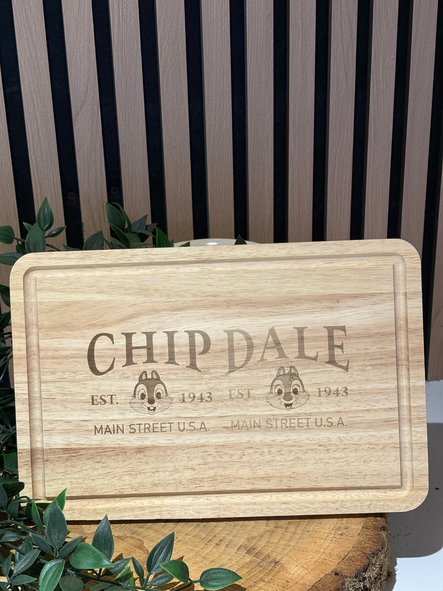 Chip 'n' Dale chopping board