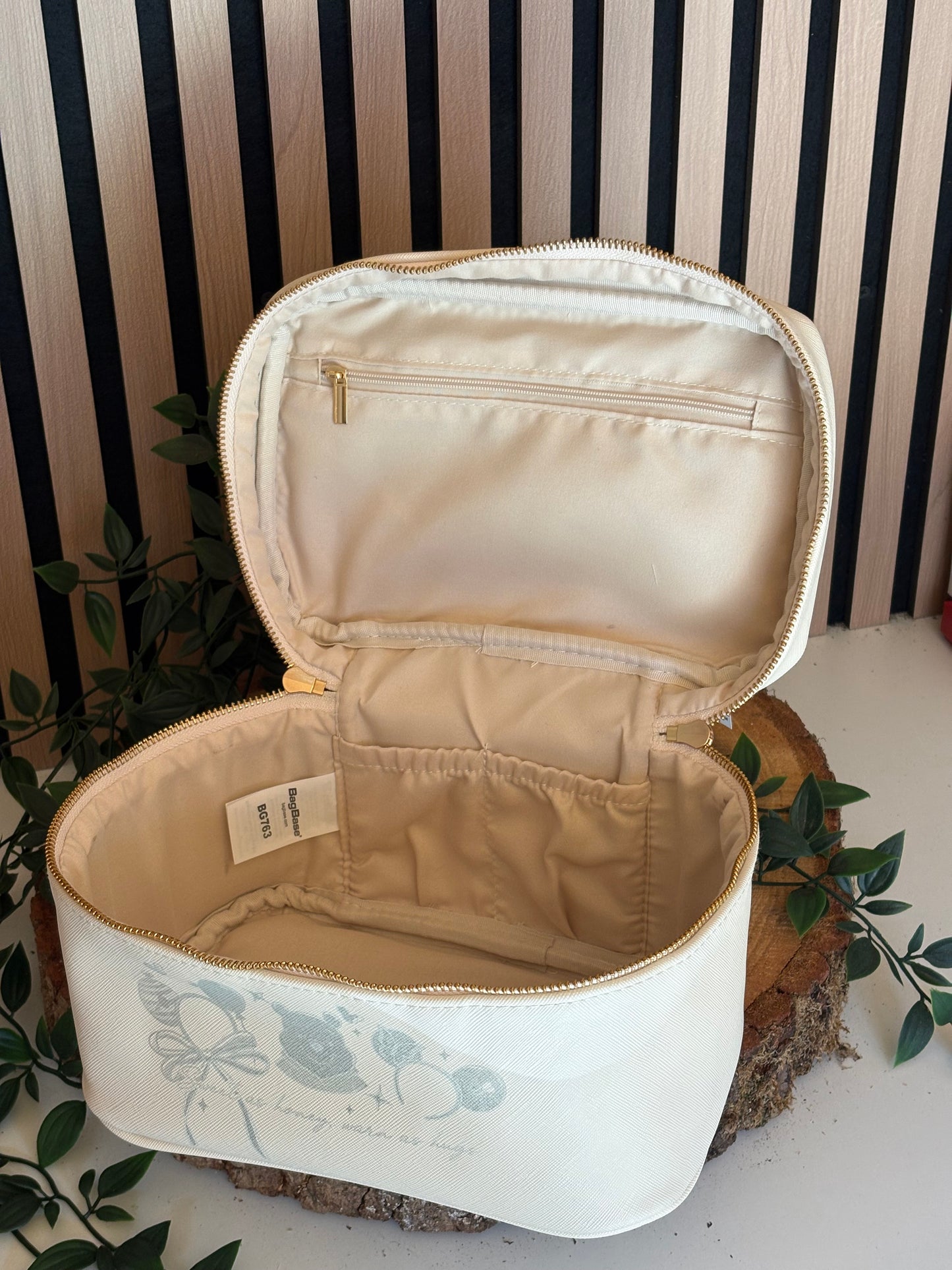 Cream Winnie make up bag