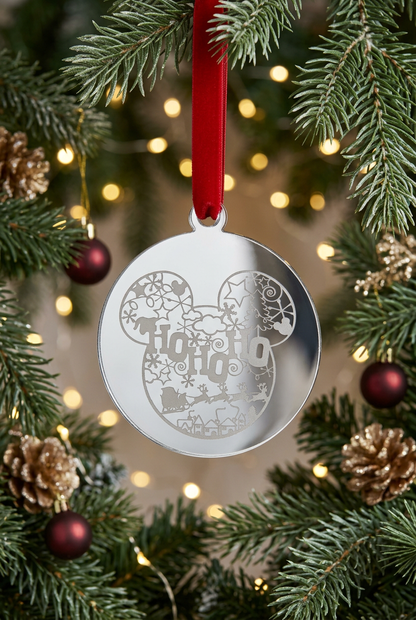 Silver mirror Ho Ho Ho decoration in a festive setting